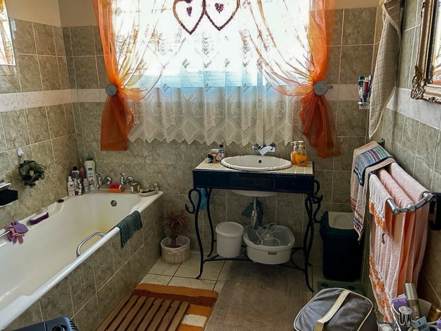 4 Bedroom Property for Sale in Potchefstroom Rural North West